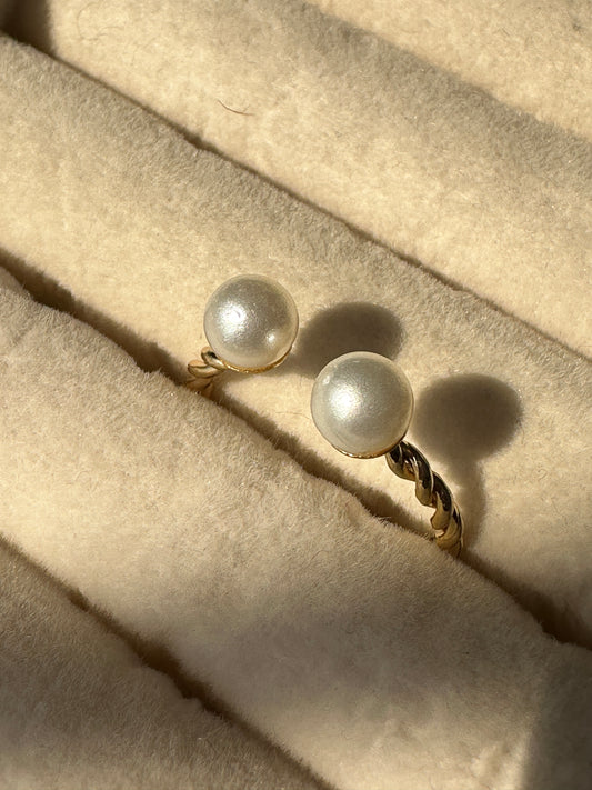 Adjustable Faux Pearls Ring